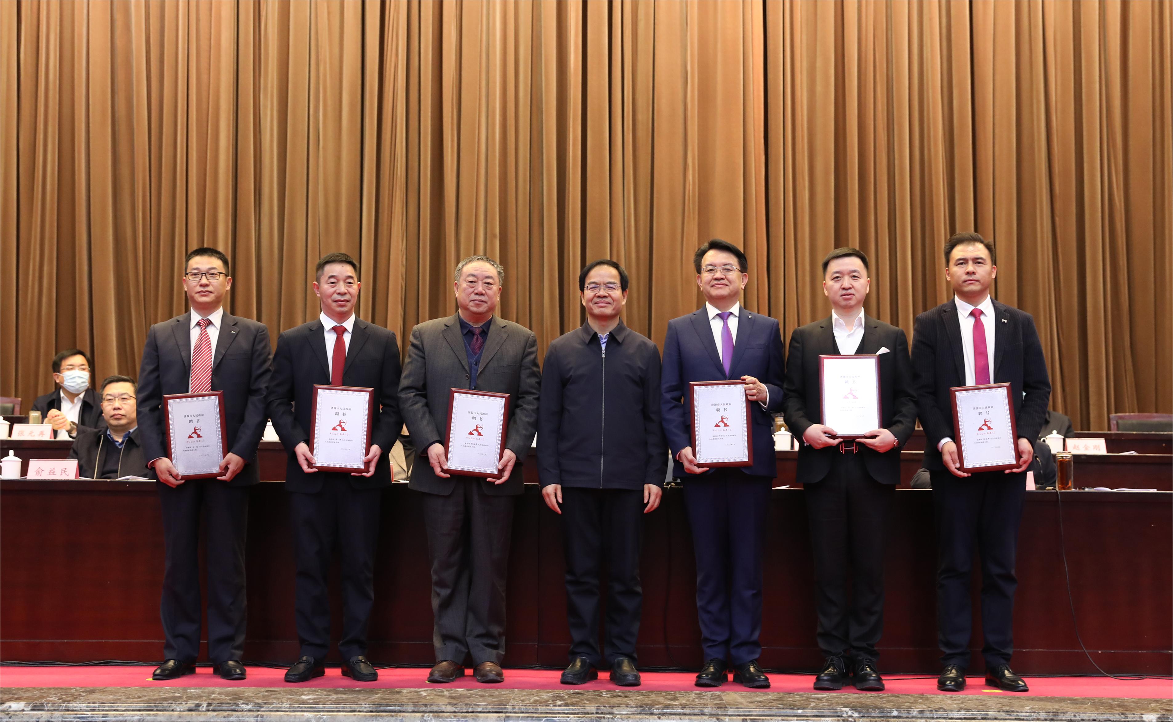 招商大使 合照2.jpg